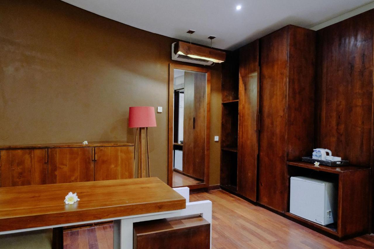 Djabu Seminyak Hotel Denpasar  Luaran gambar