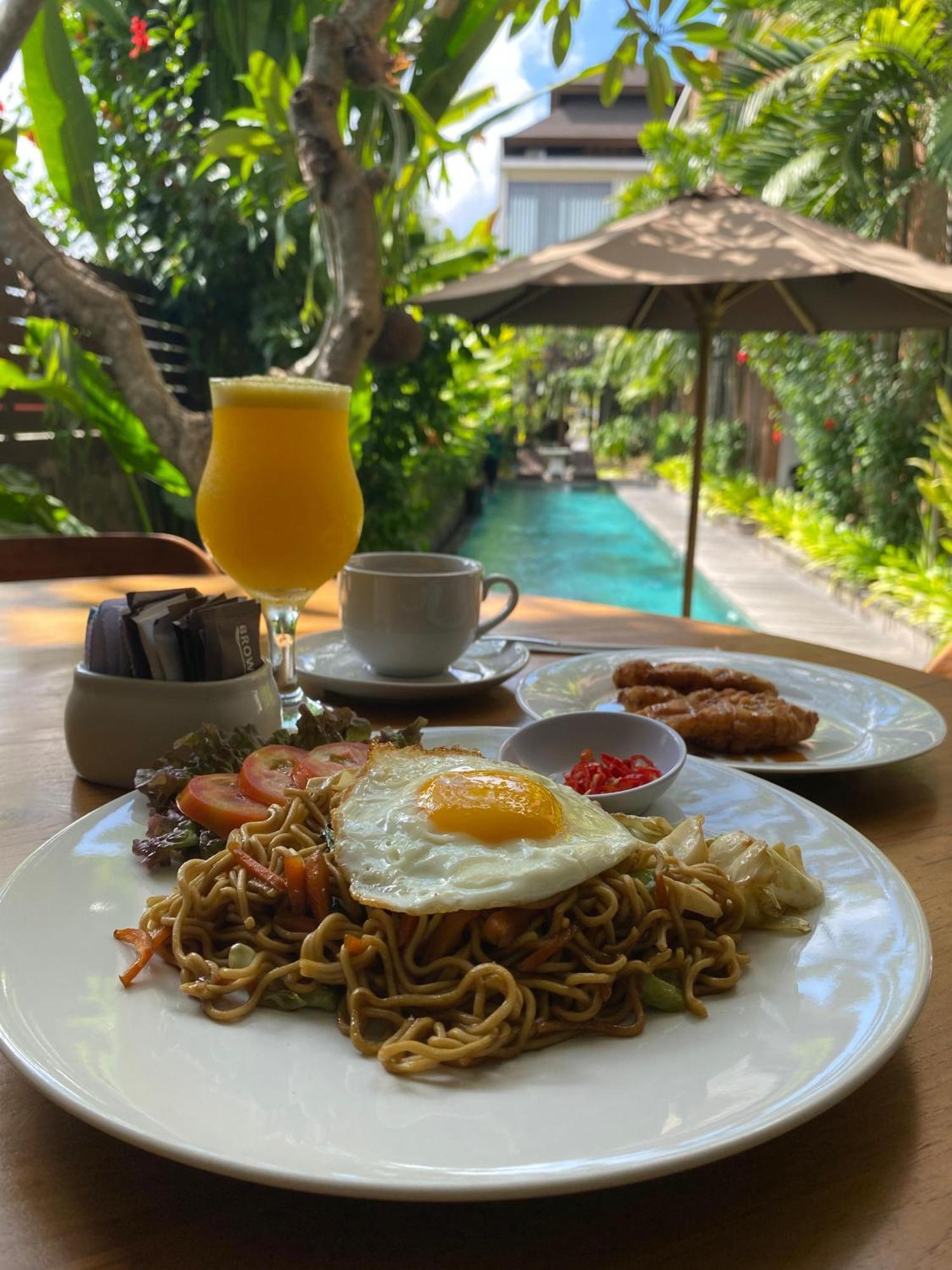 Djabu Seminyak Hotel Denpasar  Luaran gambar