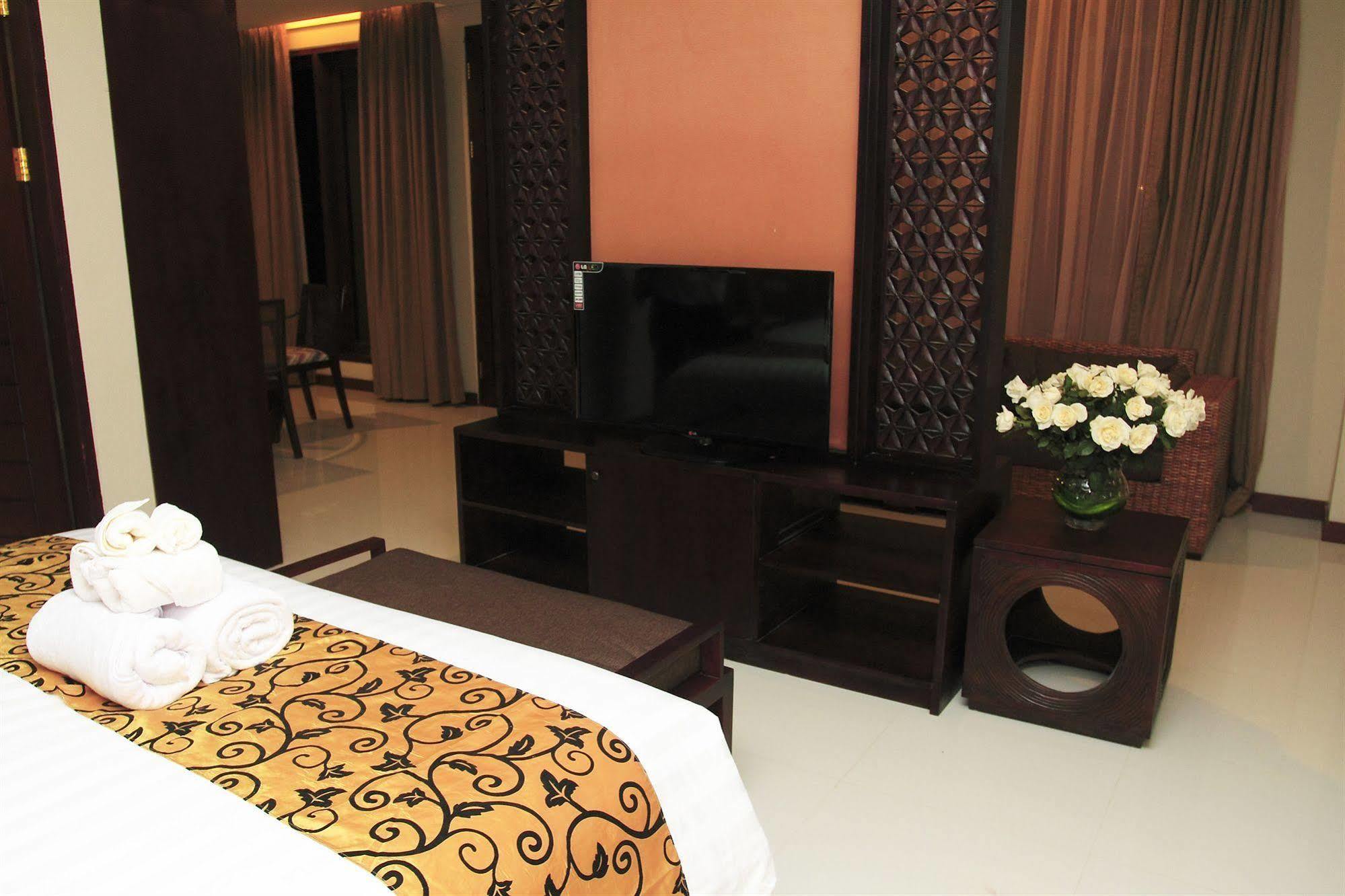 Djabu Seminyak Hotel Denpasar  Luaran gambar